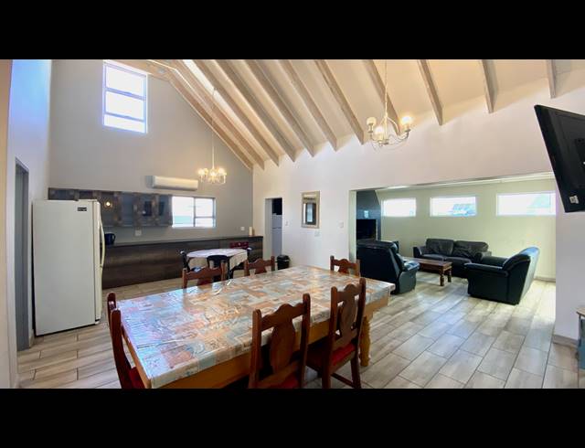 3 BEDROOM HOUSE FOR SALE IN GOLDEN MILE